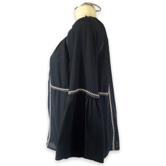 NWT Black Karen Kane Blouse with White Embroidered Zig-Zag and Tassel Si… - Picture 5 of 9